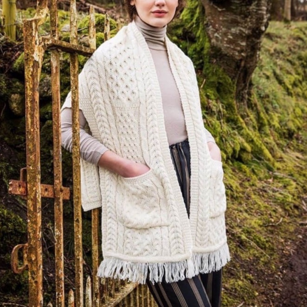 ARAN CRAFTS Ireland Merino Wool Poncho Sweater Fringe Cream One Size